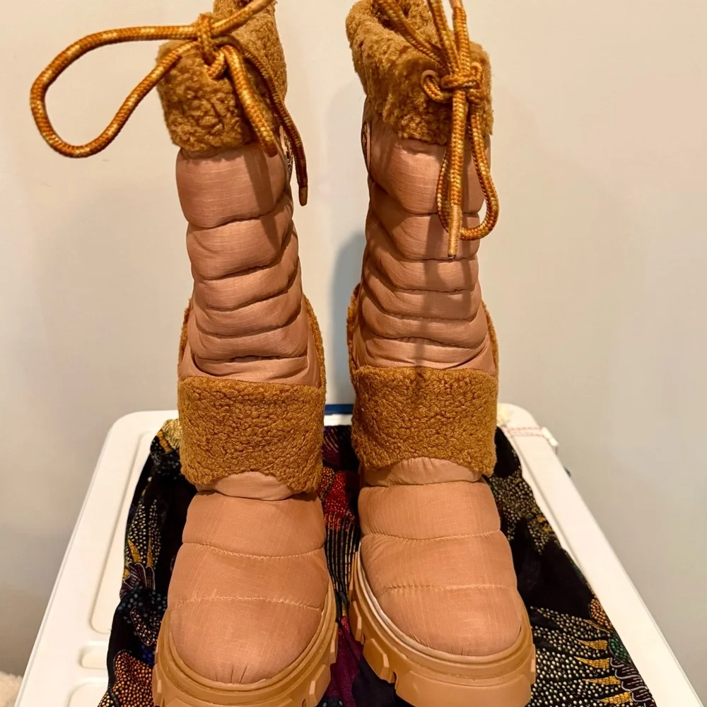FARM Rio Tan Quilted Crochet Patchwork Puffy Winter Boots - Picture 1 of 16